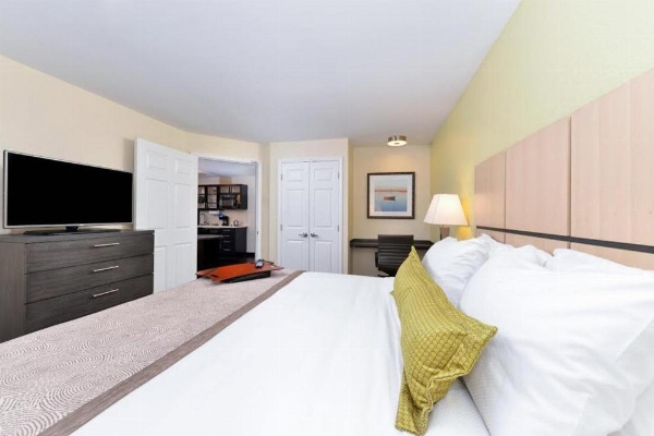 Candlewood Suites Sayre image 25