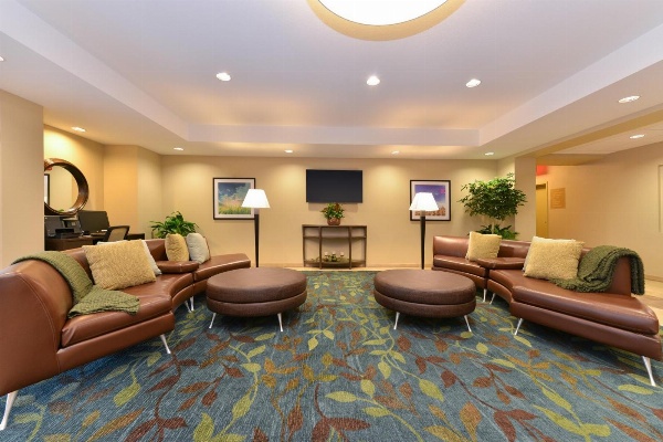 Candlewood Suites Sayre image 5